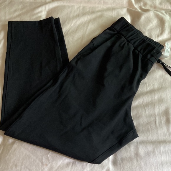 Lululemon - Picture 5 of 6